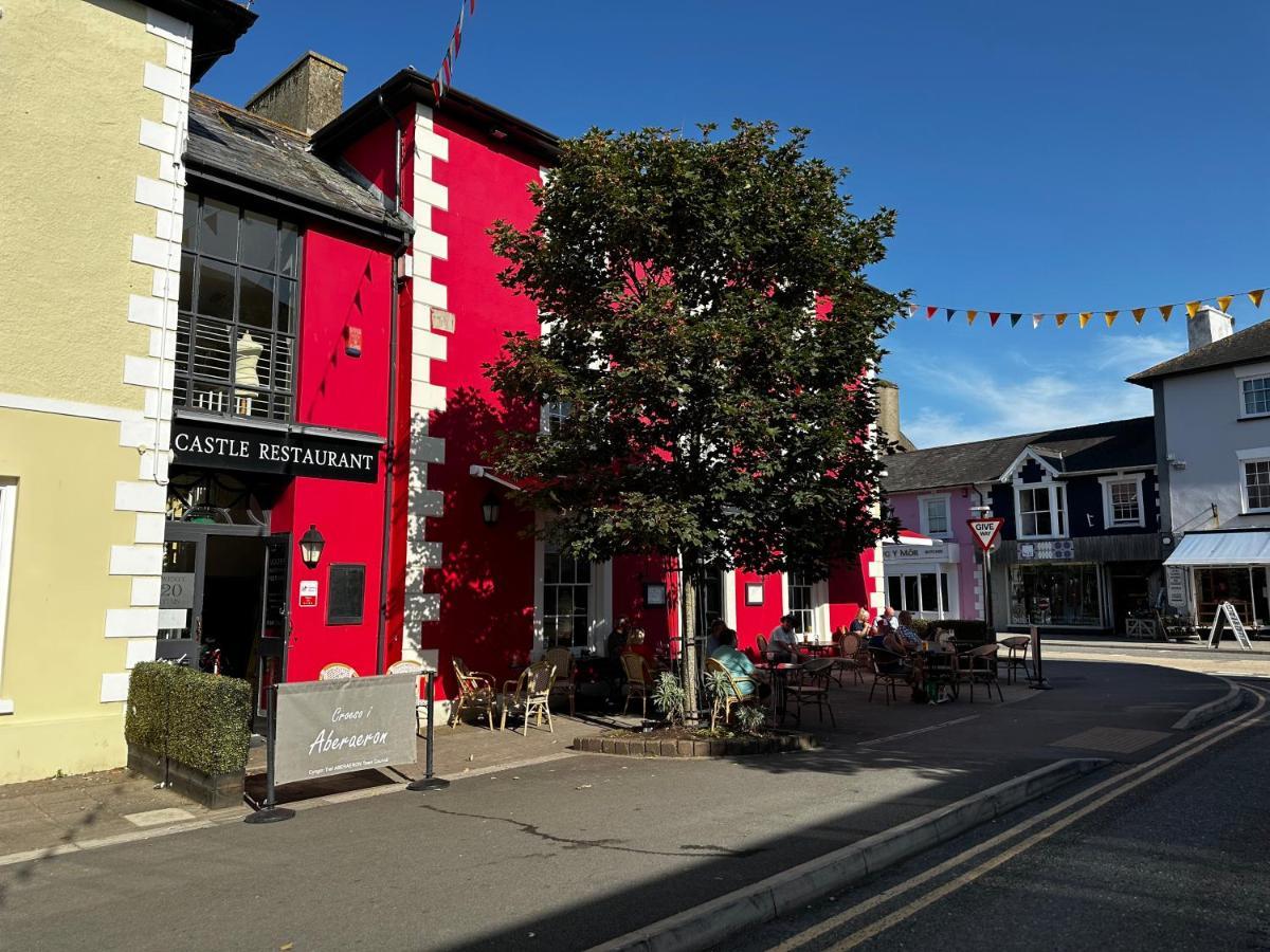 The Castle Hotel Aberaeron Exterior foto